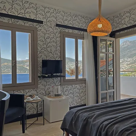Pandora Hotell 3*